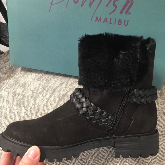 - 🐡Blowfishes Black Zip up Boots 🐡 - Picture 10 of 15